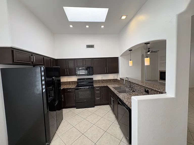 7370 E Placita Luz De La Luna — Photo 12