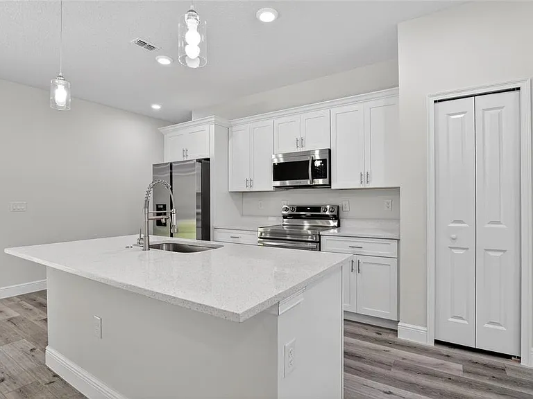 7938 N Maltese Dr — Photo 5