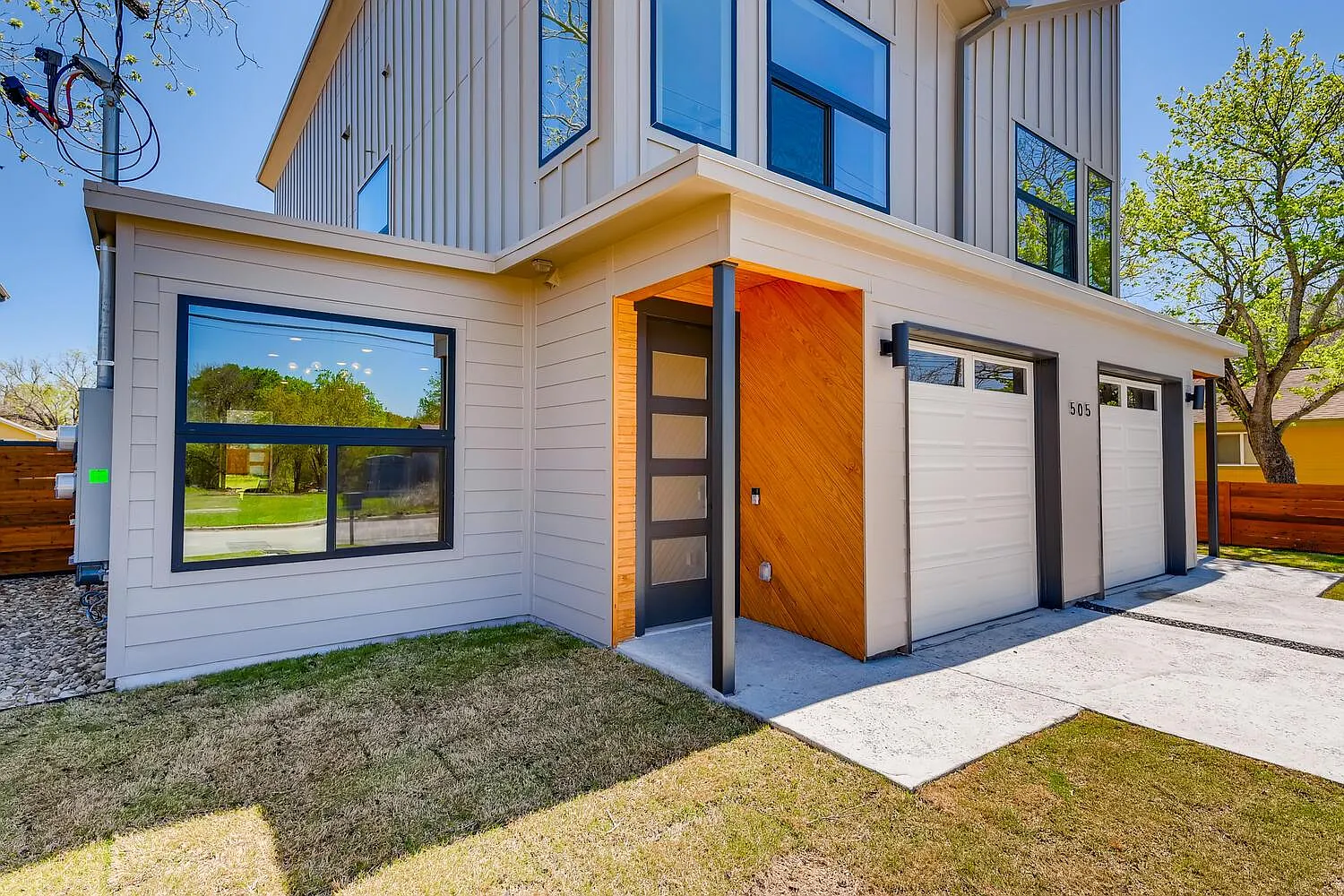 3 bed, 2.5 bath, 1832 sqft, $3,150 — Photo 4