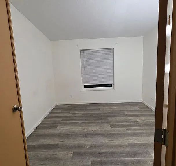 408 Main St — Photo 6