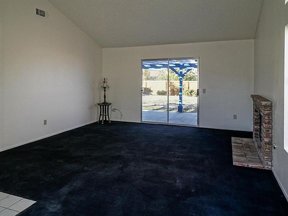 002_Living Room