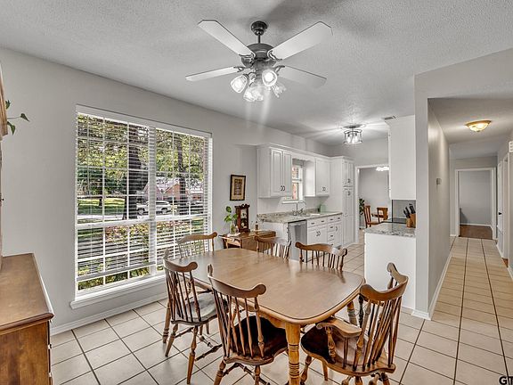5th image of 1312 Corey Dr