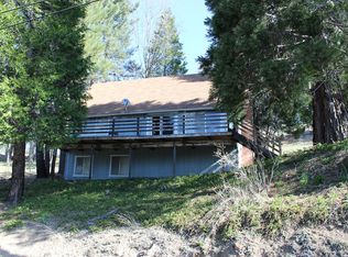 40 Oakleaf Ct, Running Springs, CA 92382