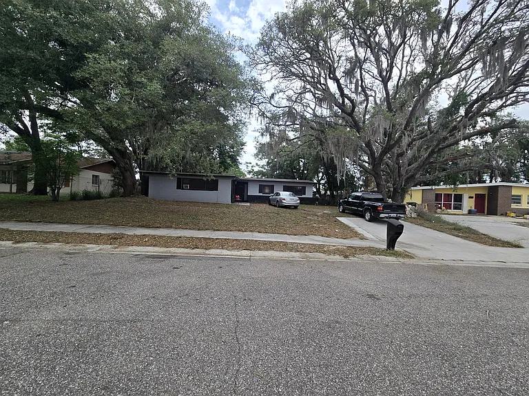 5837 Perrine Dr — Photo 1