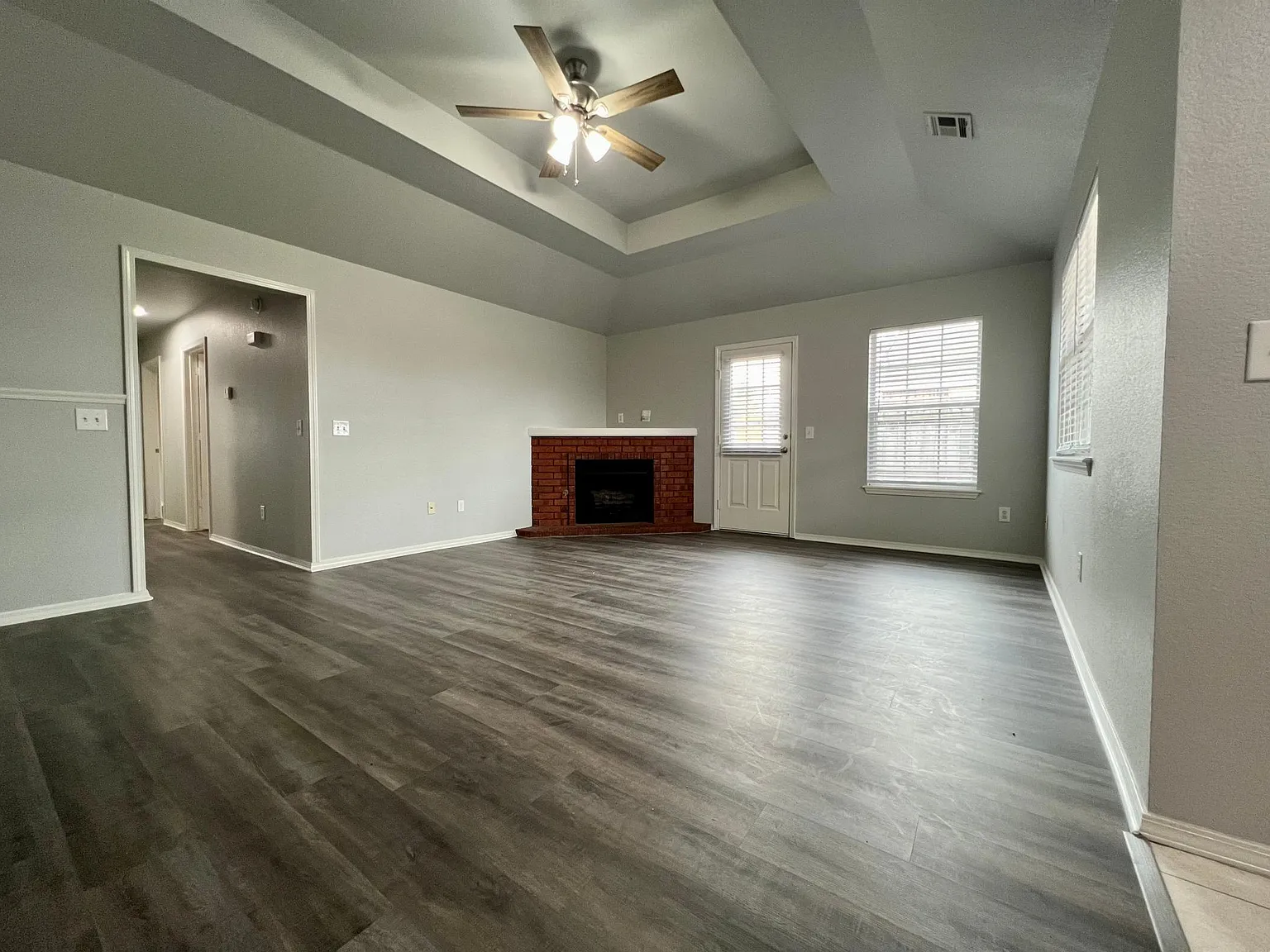 3 bed, 2.5 bath, 1435 sqft, $1,500 — Photo 4