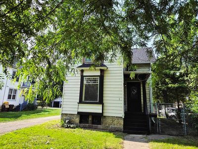 1327 Charles St, Rockford, IL, 61104