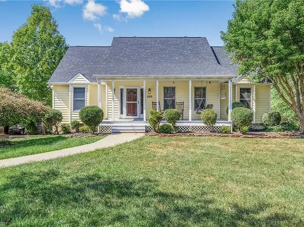 1105 Deer Run Ln, Yadkinville, NC 27055