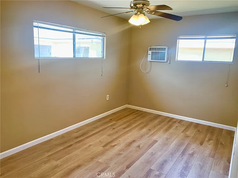 550 N Valencia Pl — Photo 13
