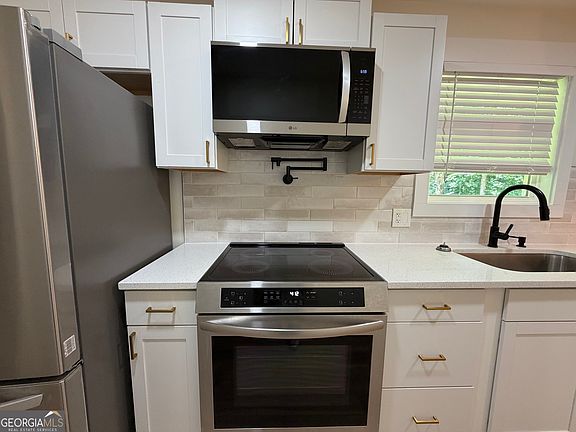 5th image of 2313 Fern Dr
