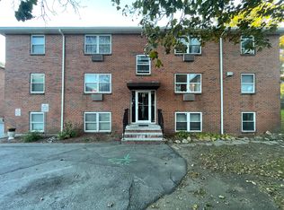 31 Montvale Ave APT 2, Woburn, MA 01801