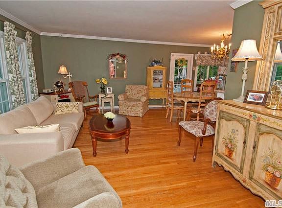 3rd image of 1569 Sherwood Dr