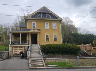 54 Bacon St, Warren, MA 01083
