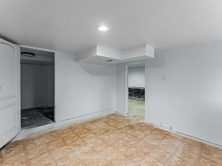 1330 Ridgeland Ave — Photo 20