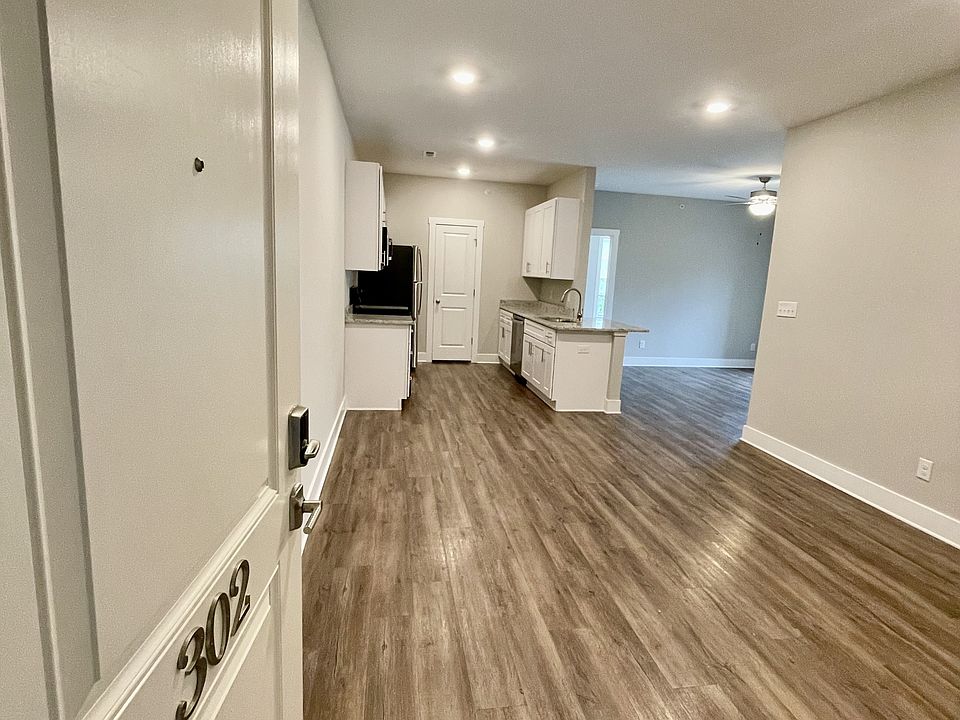 1st image of 410 English Commons Dr Building 302-B