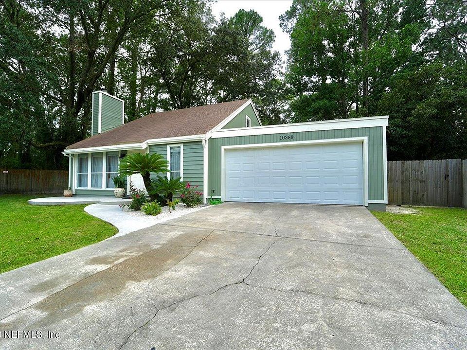 1st image of 10388 ARROW LAKES Court