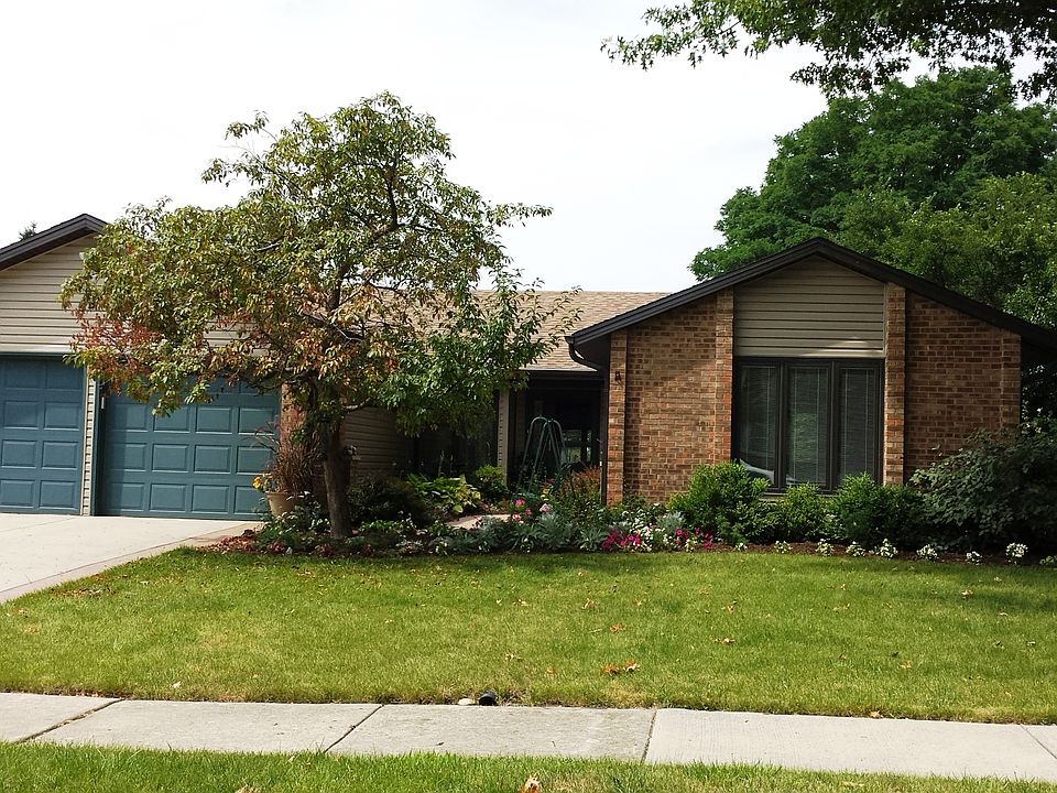 1st image of 250 Evergreen Ln