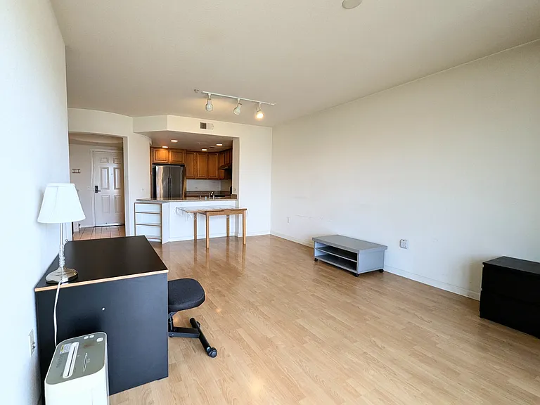 600 S Abel St #316 — Photo 5