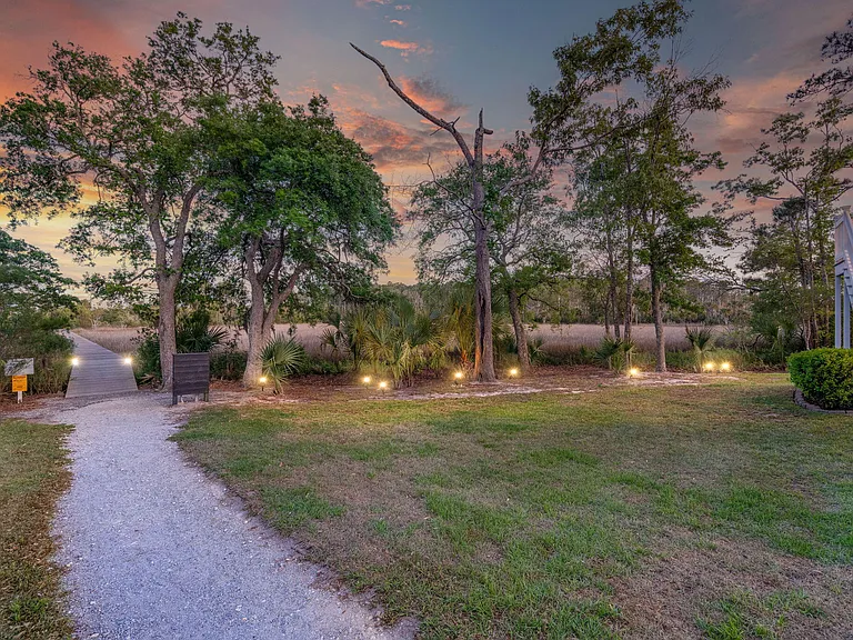 808 Forrest Dr — Photo 36