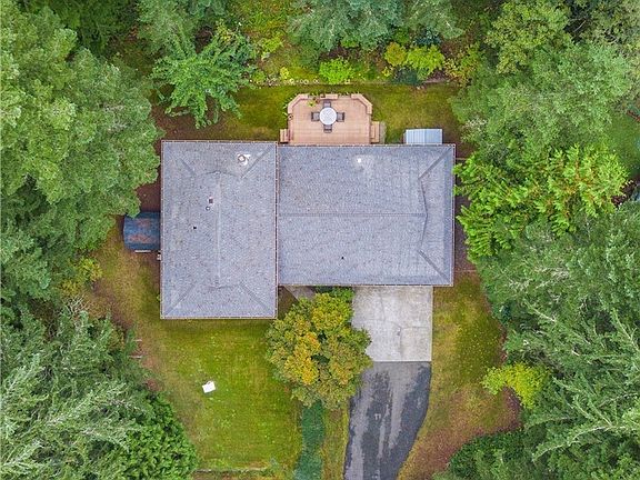 4th image of 3510 SE Saint Pauls Ct