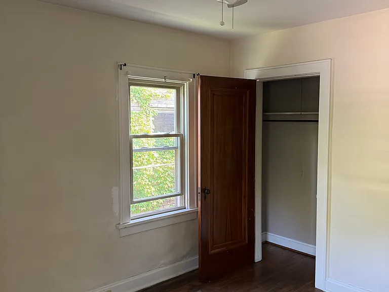 3262 Indianola Ave #D — Photo 11