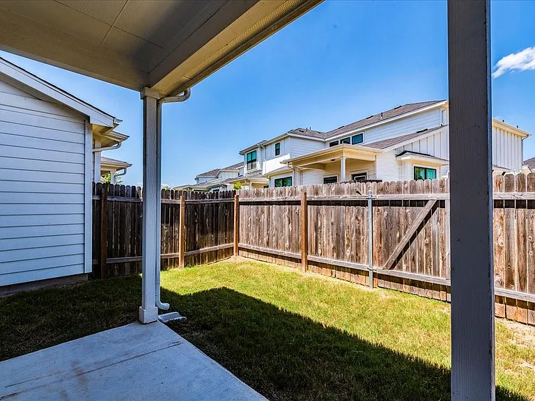 496 Fieldwood Dr #B — Photo 27