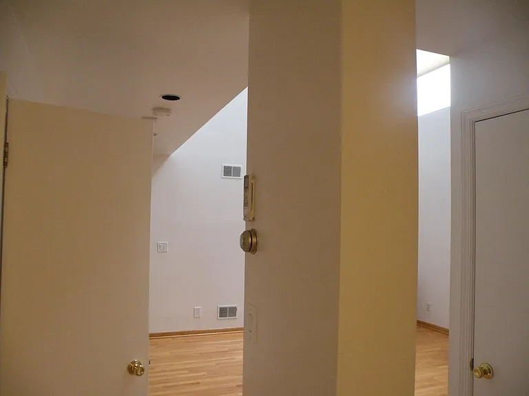 704 Bellefonte St #3 — Photo 40