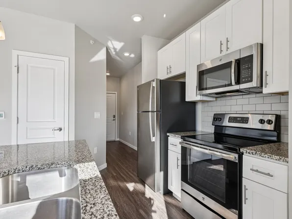 22 Spruce, 22 N Spruce St #409, Colorado Springs, CO 80905