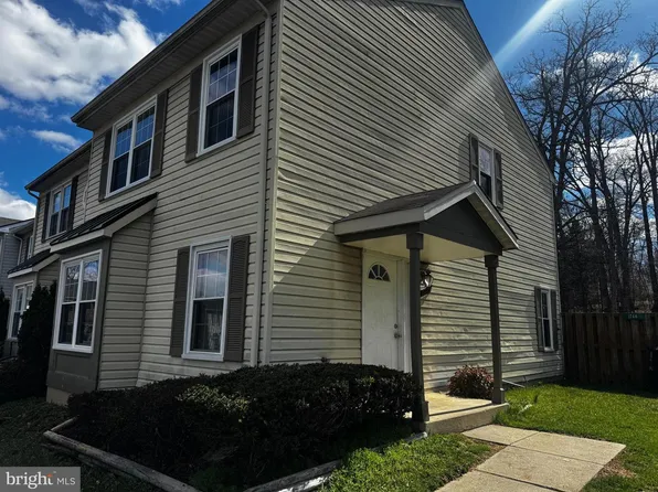 1746 Countrywood Ct, Landover, MD 20785