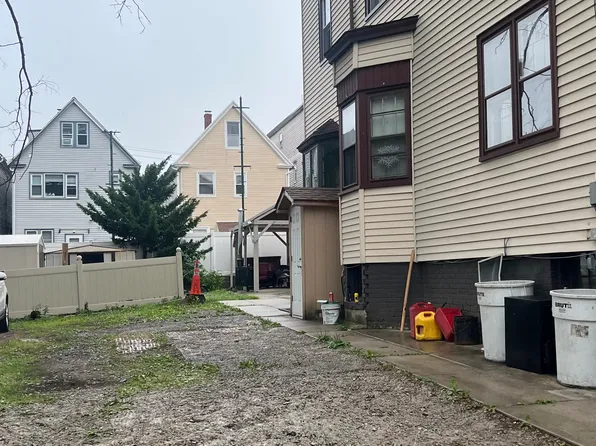 84 W 52nd St #2, Bayonne, NJ 07002