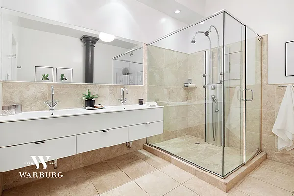 Sold by Warburg | media 22