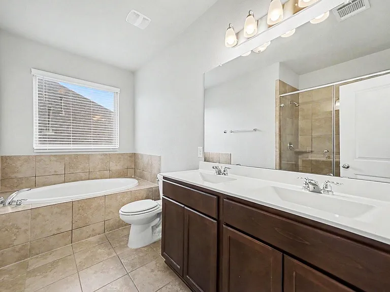 17406 Tidewater Cypress Trl — Photo 23