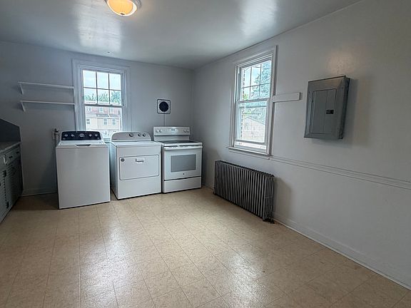 5th image of 132 W 7th Ave APT C