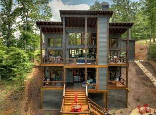 590 Deer Crest Rd, Blue Ridge, GA 30513