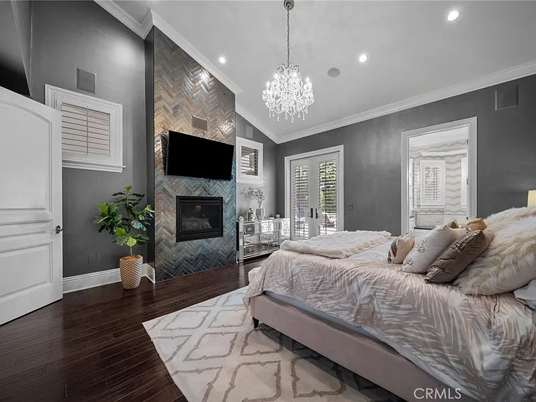 4917 Edgerton Ave — Photo 24