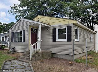 350 Arnold Rd, Coventry, RI 02816