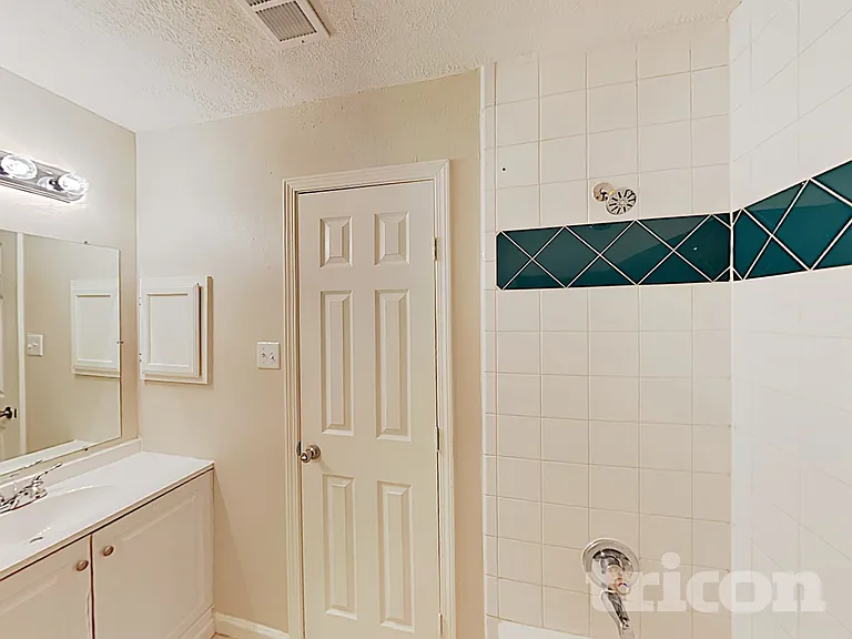 3446 Edgecreek Dr — Photo 23