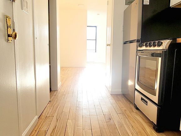 4th image of 335 W 29th St APT 3B