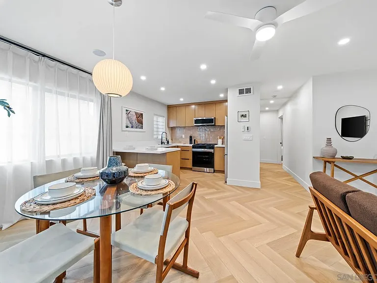 7372 Bishops Ln — Photo 15