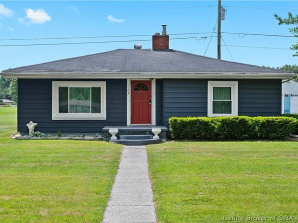 1103 W Helton Road, Scottsburg, IN 47170