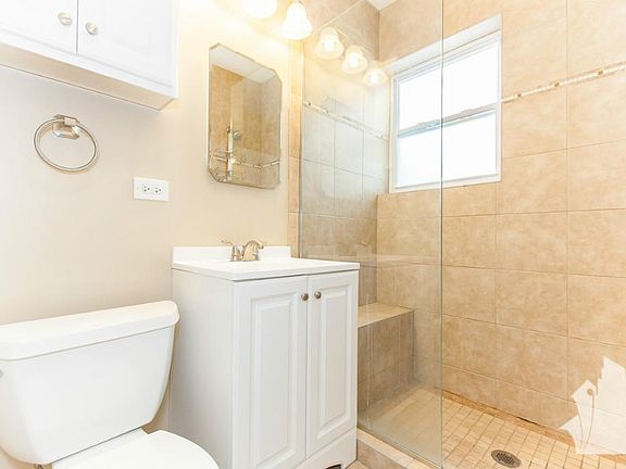 4th image of 3630 N Bosworth Ave APT 2