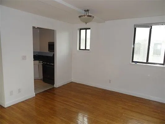 Rented by Bank Neary | media 7