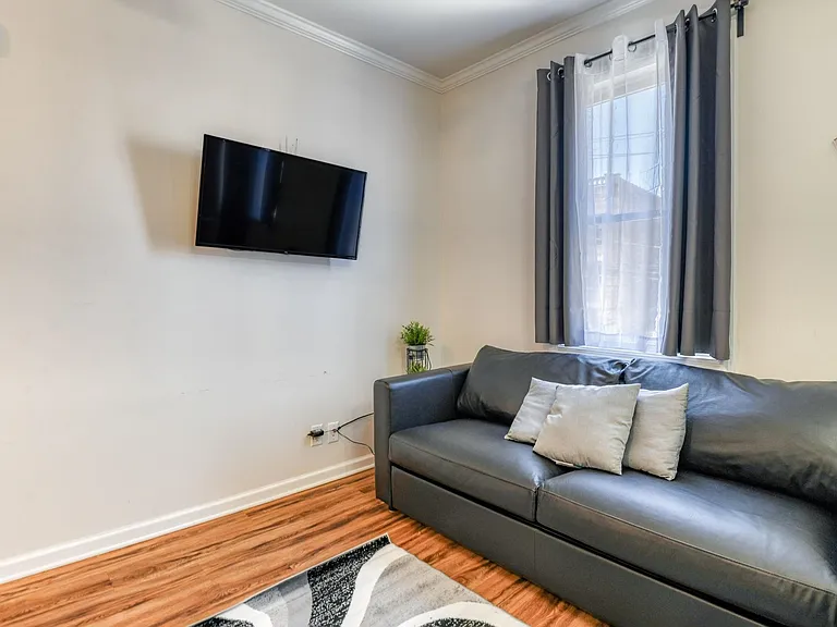 34 Gray St #2 — Photo 8