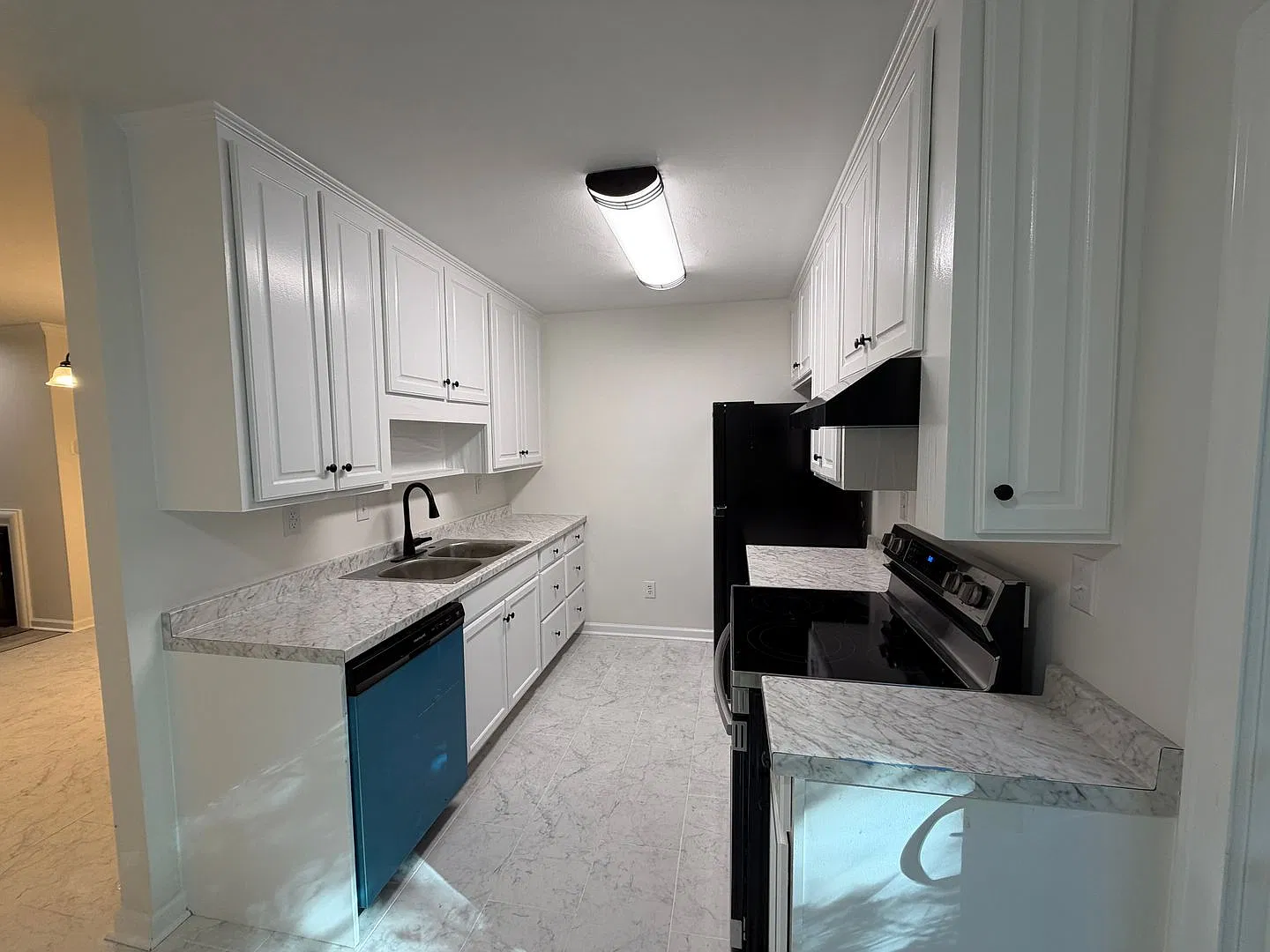 SW Roanoke County Townhome! — Photo 2