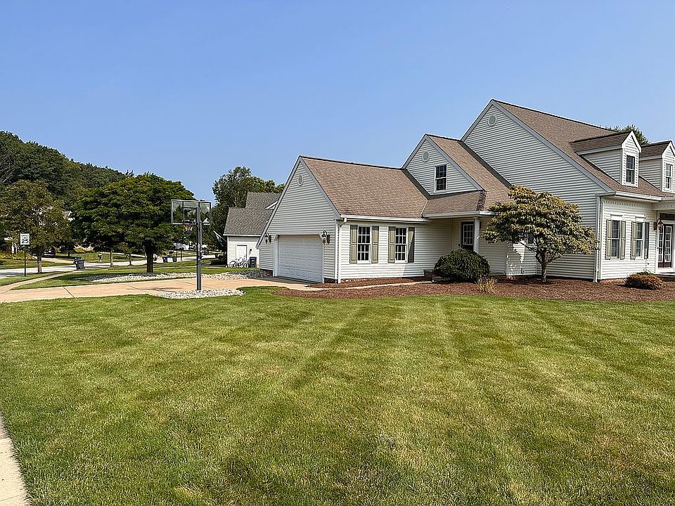 5162 Westbury Farms Dr Erie, PA Zillow Apartments for Rent in Erie