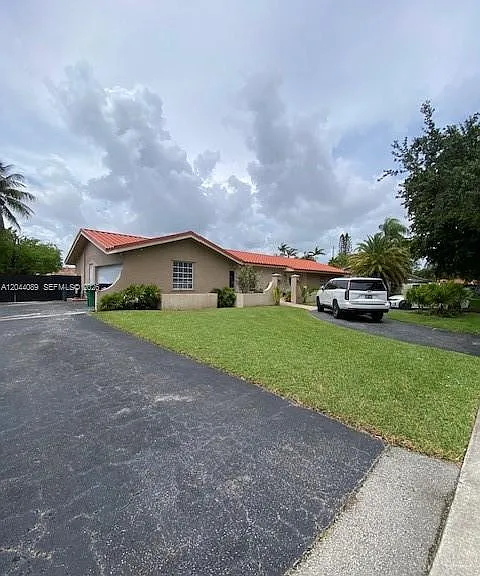 9760 SW 128th St — Photo 37