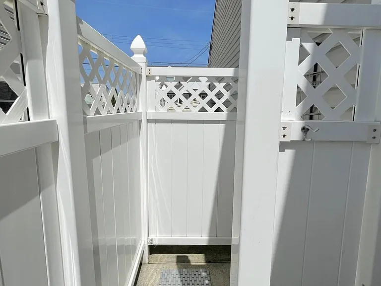 8 Rosalyn Dr — Photo 38