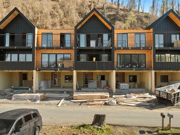 215 Circle Dr #11, Gatlinburg, TN 37738