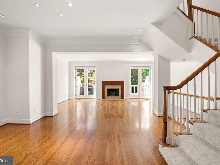4004 Highwood Ct NW — Photo 5