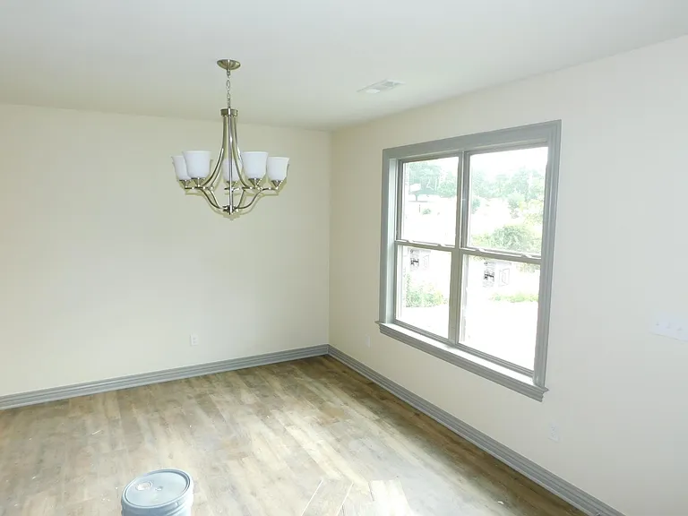 3306 N Hughmount Rd — Photo 7