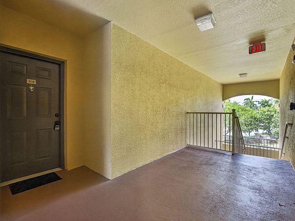 4th image of 6510 Emerald Dunes Dr APT 308